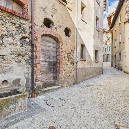Sonvico Court House Charming In Apartment